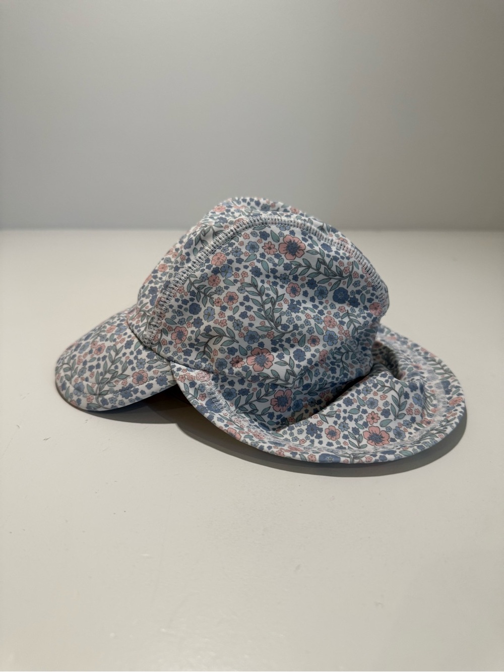 H&M Sun Cap UPF 50 2-6 months